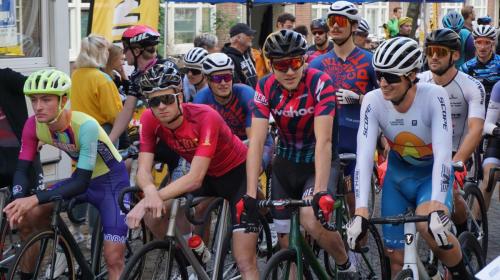 Photo Ronde van de Orteliusstraat by William van der Moolen