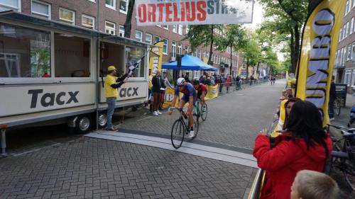 Photo Ronde van de Orteliusstraat by William van der Moolen